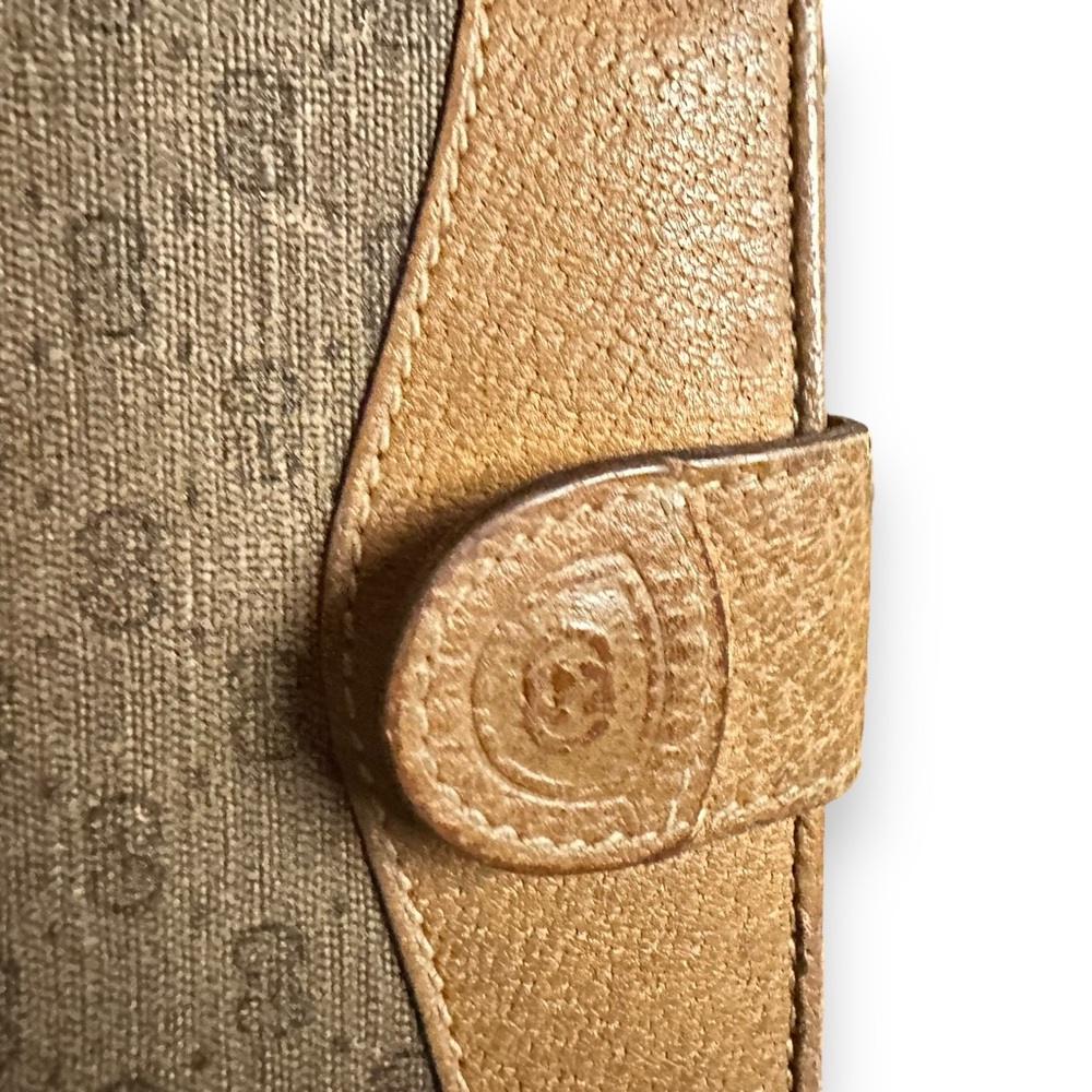Gucci | Bi Fold Snap Closure W/ Kisslock Coin Poc… - image 5